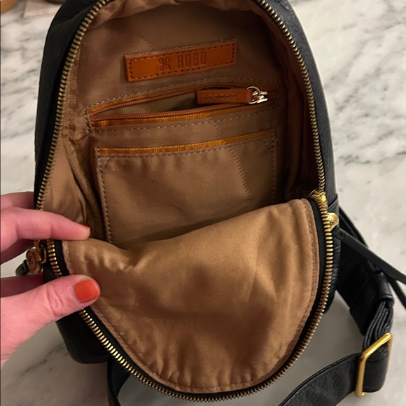 HOBO Fern Sling Pebble Black - Picture 2 of 7